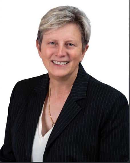 Tami Pierce Headshot